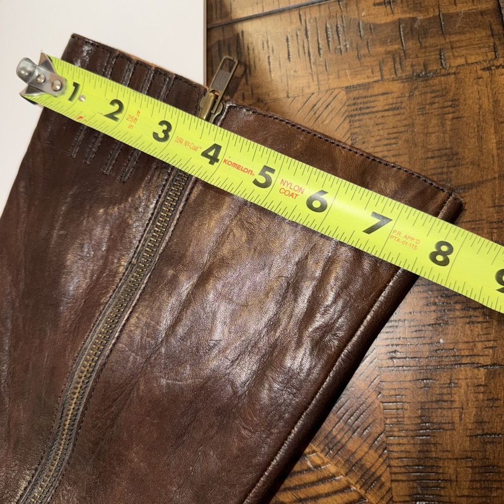 Born Dark Brown Leather Knee High Boots Double Buckle Round Toe SZ 9 Heel 2' - Picture 8 of 8